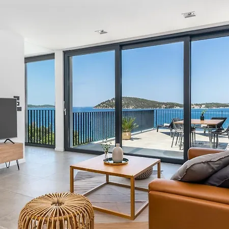Villa Luxury Seafront Roots With Private, Heated Pool, 5 En-suite Bedrooms, Enchanting Sea Views Razanj