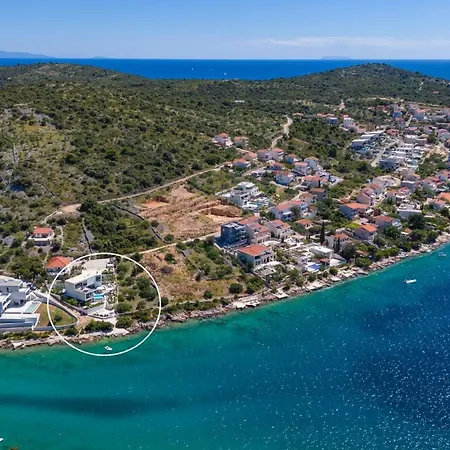 Luxury Seafront Roots With Private, Heated Pool, 5 En-suite Bedrooms, Enchanting Sea Views Villa Ražanj