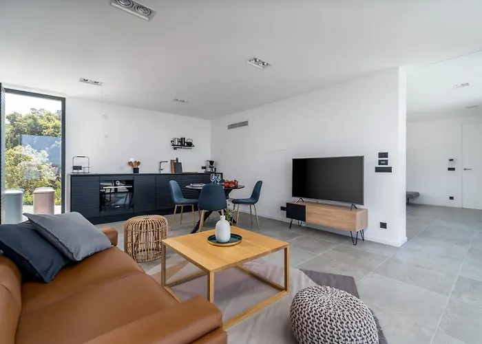 וילה Luxury Seafront Roots With Private, Heated Pool, 5 En-suite Bedrooms, Enchanting Sea Views