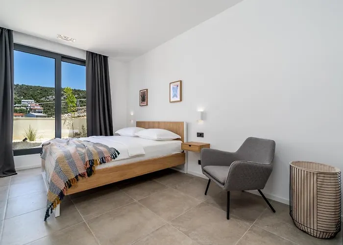 וילה Luxury Seafront Roots With Private, Heated Pool, 5 En-suite Bedrooms, Enchanting Sea Views